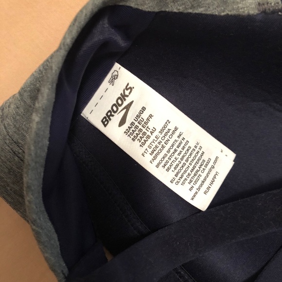 Brooks Fine Form Sports Bra NWT - Picture 3 of 5